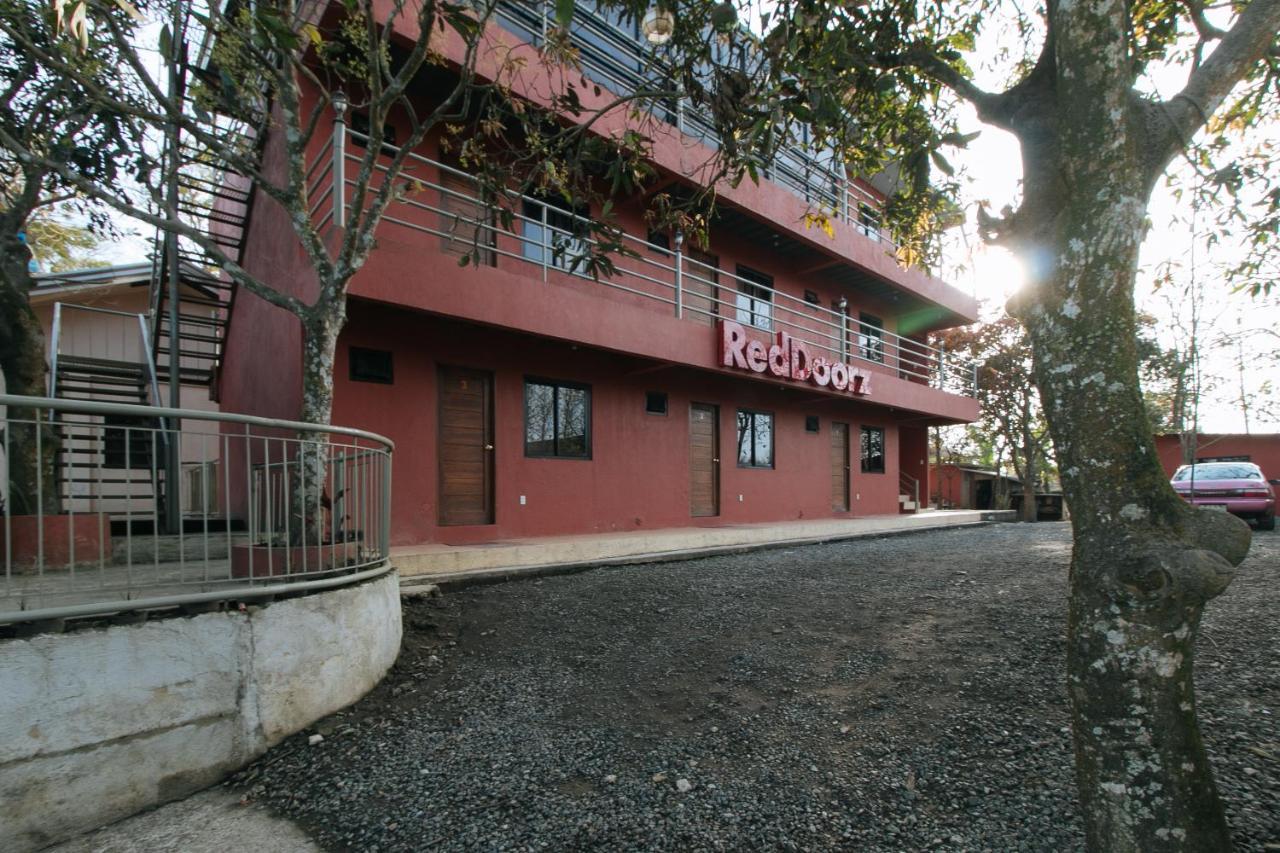 Reddoorz Plus At Malabag Silang - Vaccinated Staff מראה חיצוני תמונה